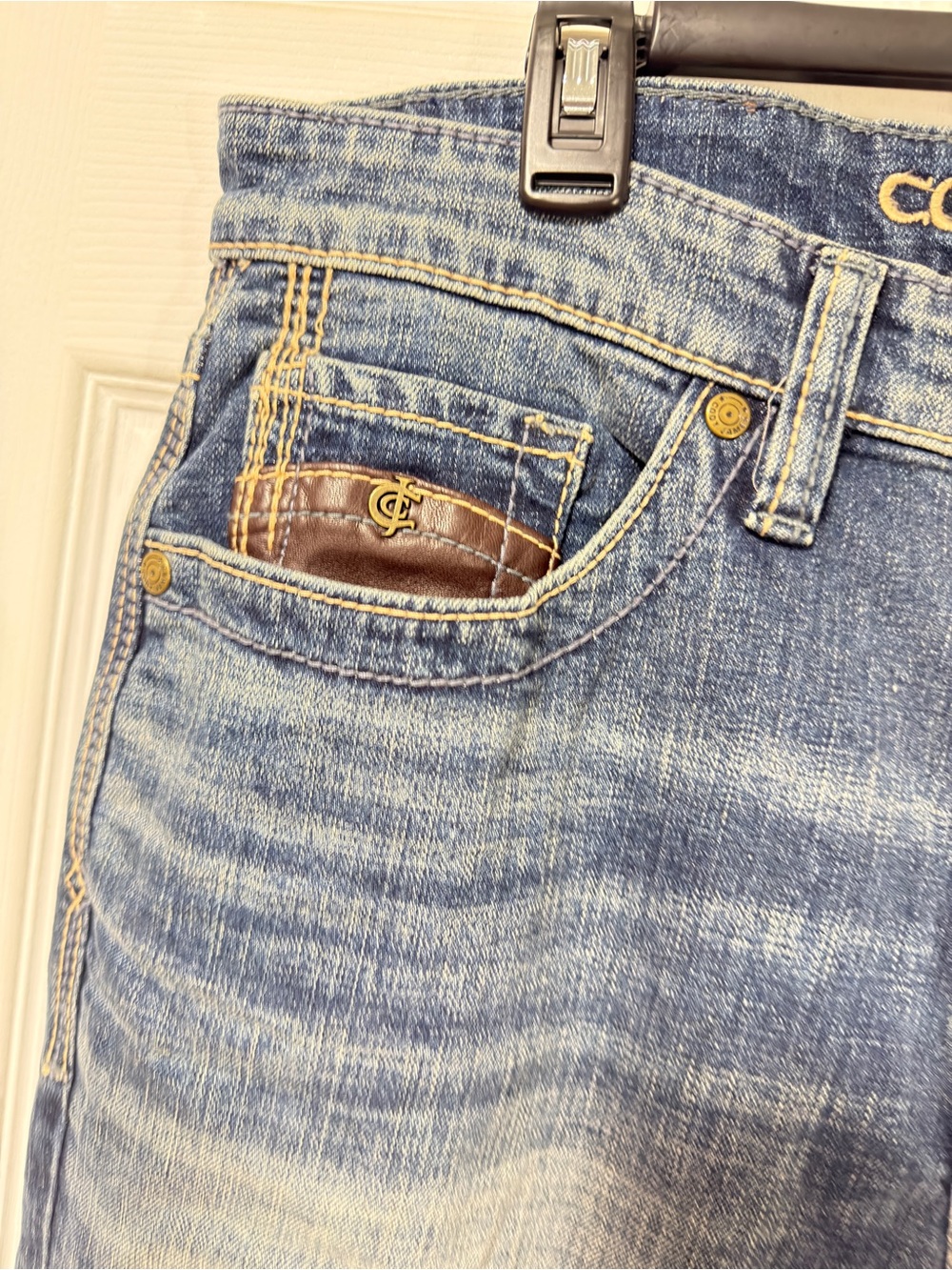 Cody James Men's Bootcut Jeans in Faded Blue - Picture 2 of 6
